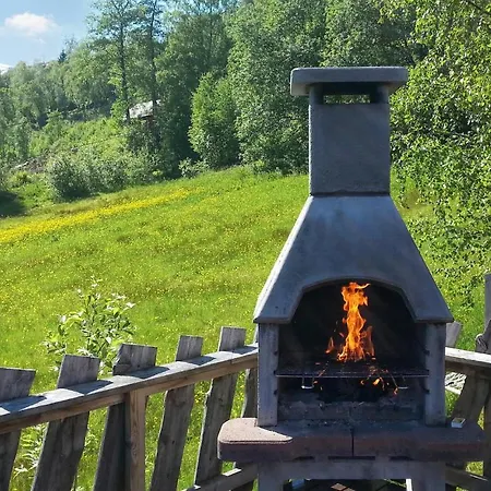 6 Værelses Skøn Bolig I *